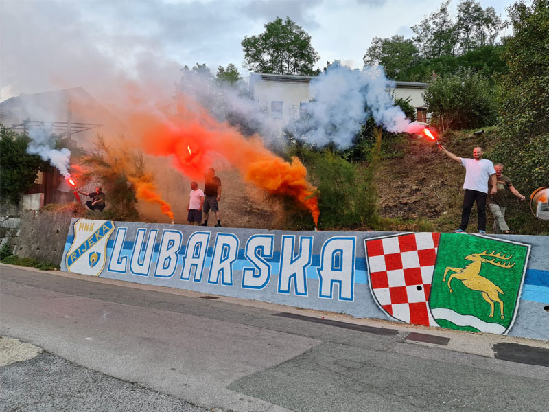 Oslikan zid u Lubarskoj: Ljubav prema klubu, našem kraju i domovini