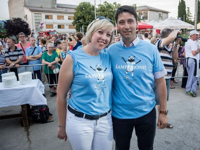 Prijateljstvo se nastavlja...