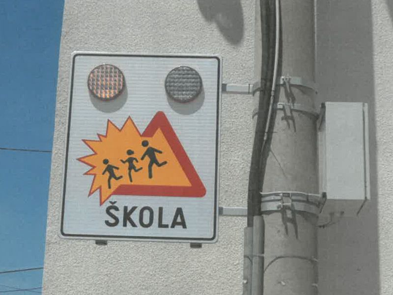 Uskoro nova prometna signalizacija kod osnovne škole u Jelenju
