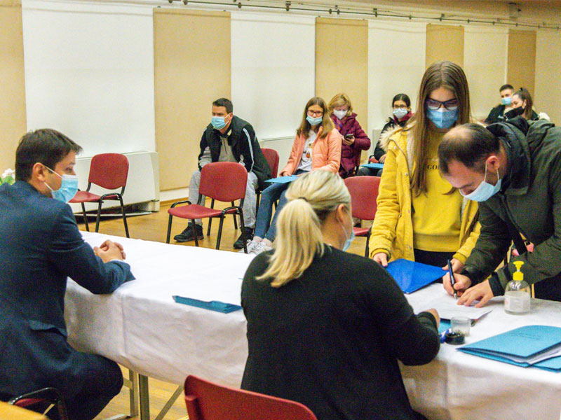 Ove godine dodijeljeno 44 stipendije učenicima i studentima