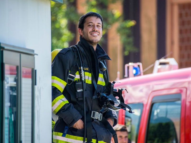 Jelenjski donačelnik iz odijela "uskočio" u vatrogasnu uniformu i odjurio na požarište