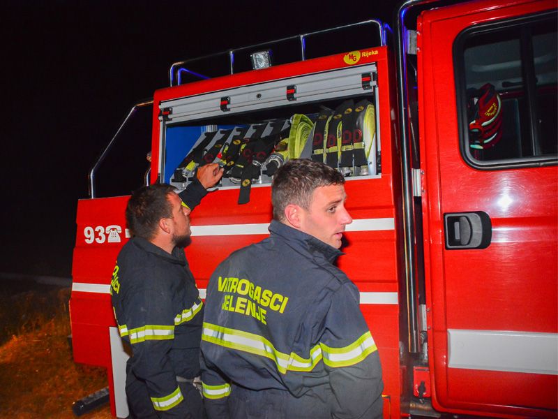Novi požar na području Općine Jelenje: Vatra u Podhumu progutala 2000 m2 raslinja... 
