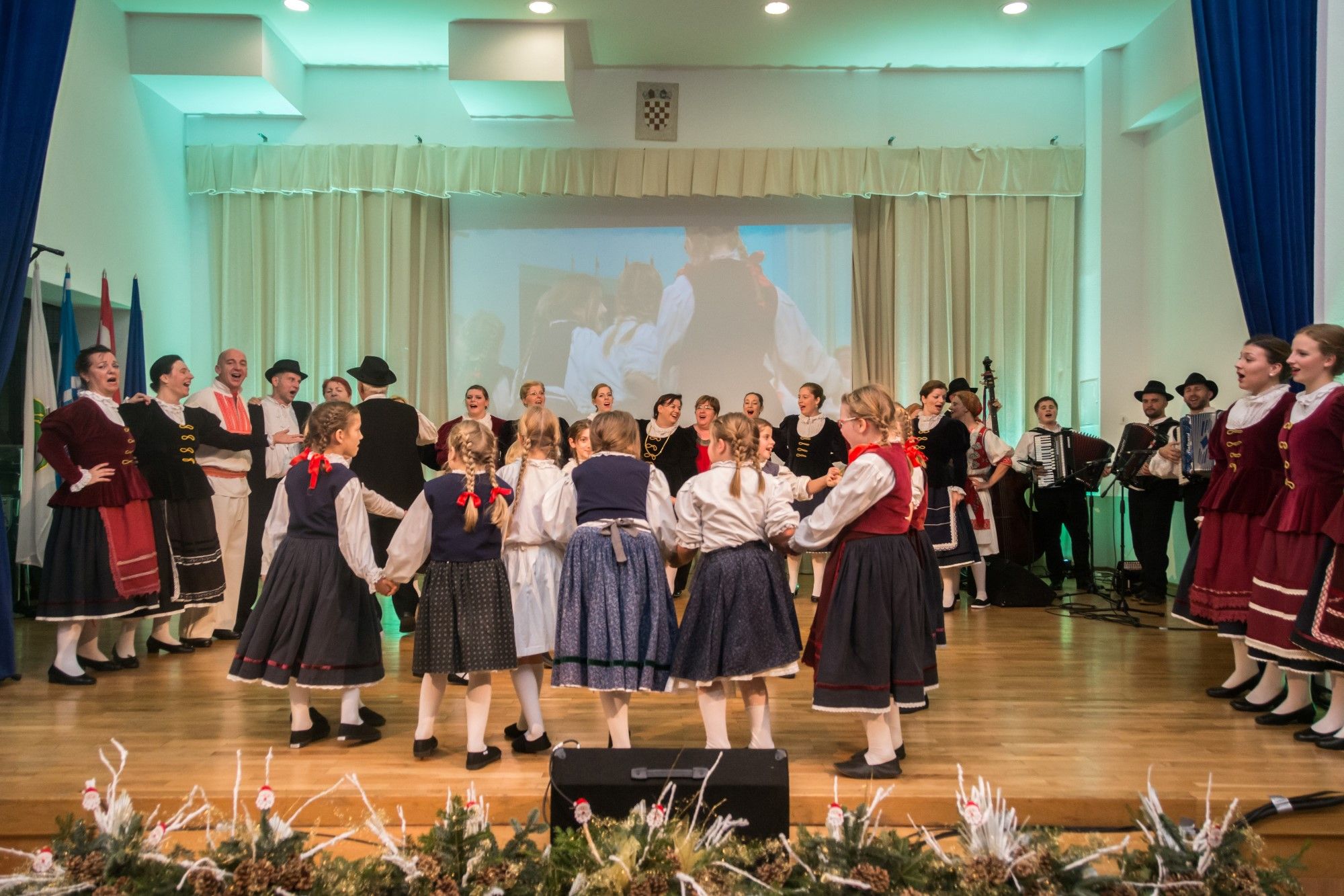 02.12.2017. - 40. obljetnica folklorne skupine KUD Zvir - Jelenje