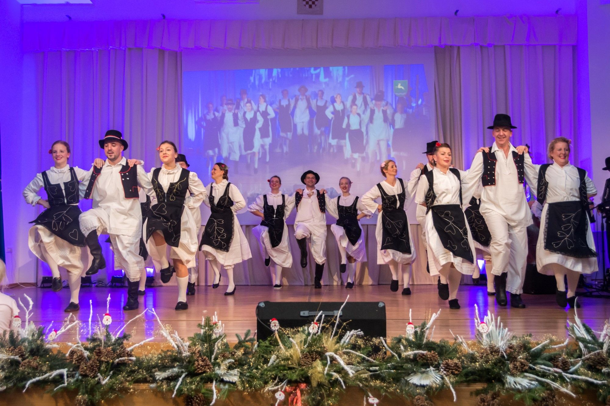 02.12.2017. - 40. obljetnica folklorne skupine KUD Zvir - Jelenje