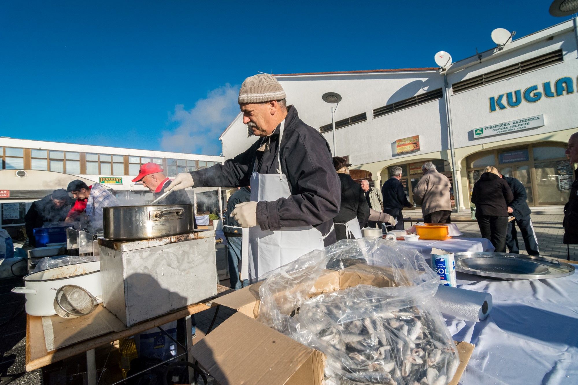 24.12.2017. - Vilina Božja na Trgu mlikarice u Dražicama