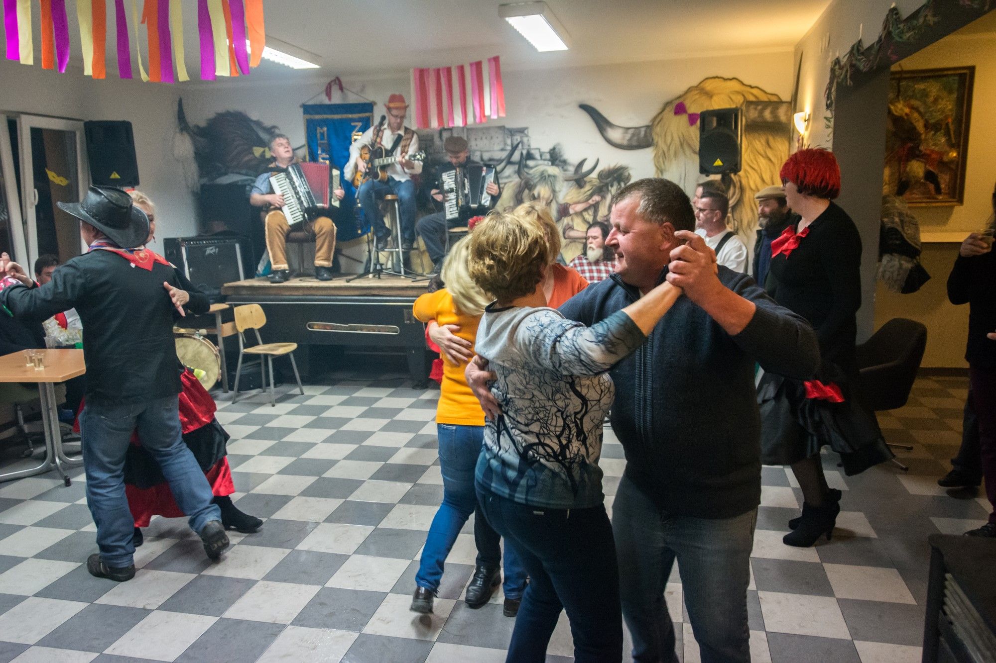 13.02.2018. -Maškarana fešta po starinski u Zoretićima
