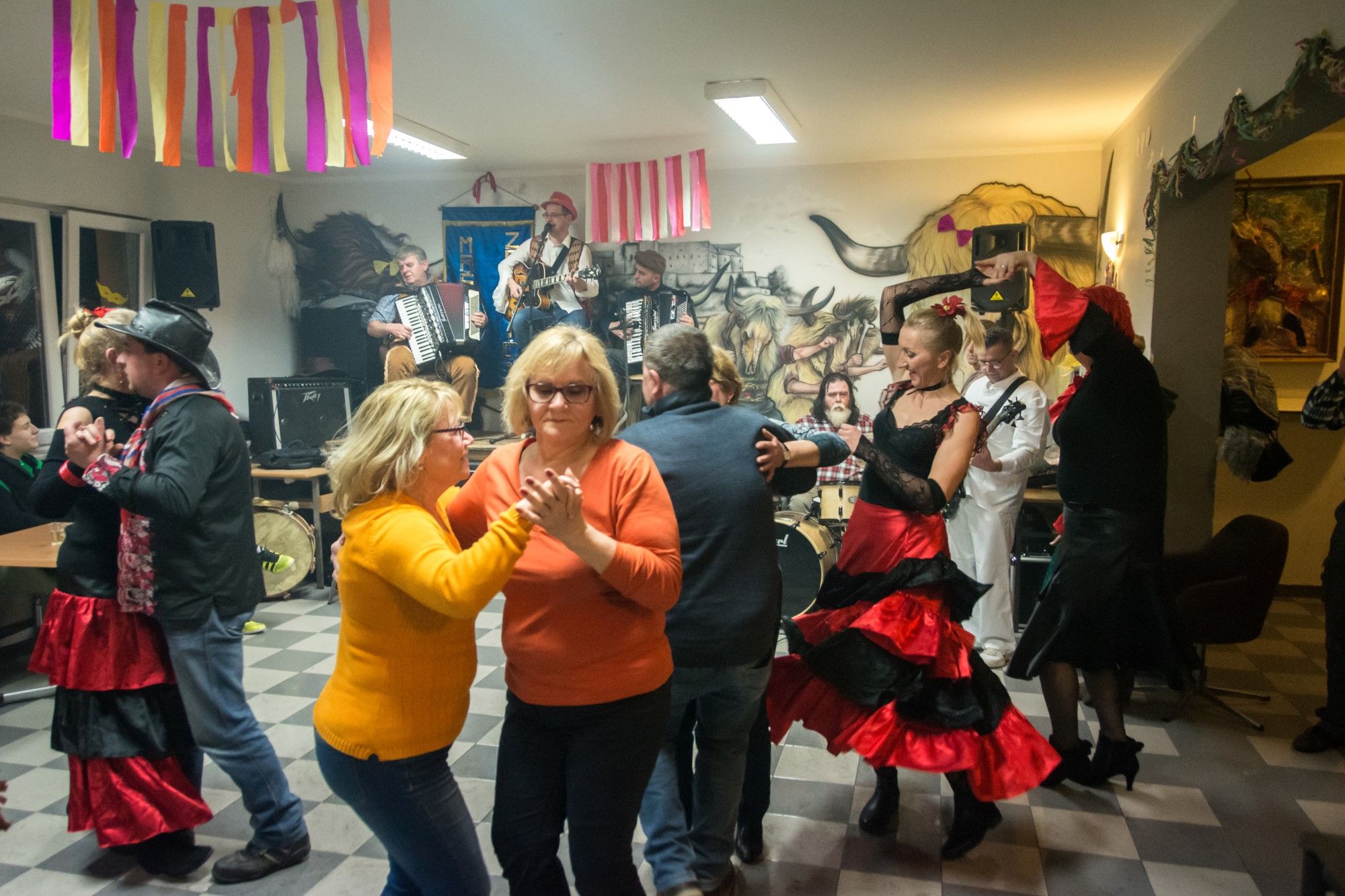 13.02.2018. -Maškarana fešta po starinski u Zoretićima