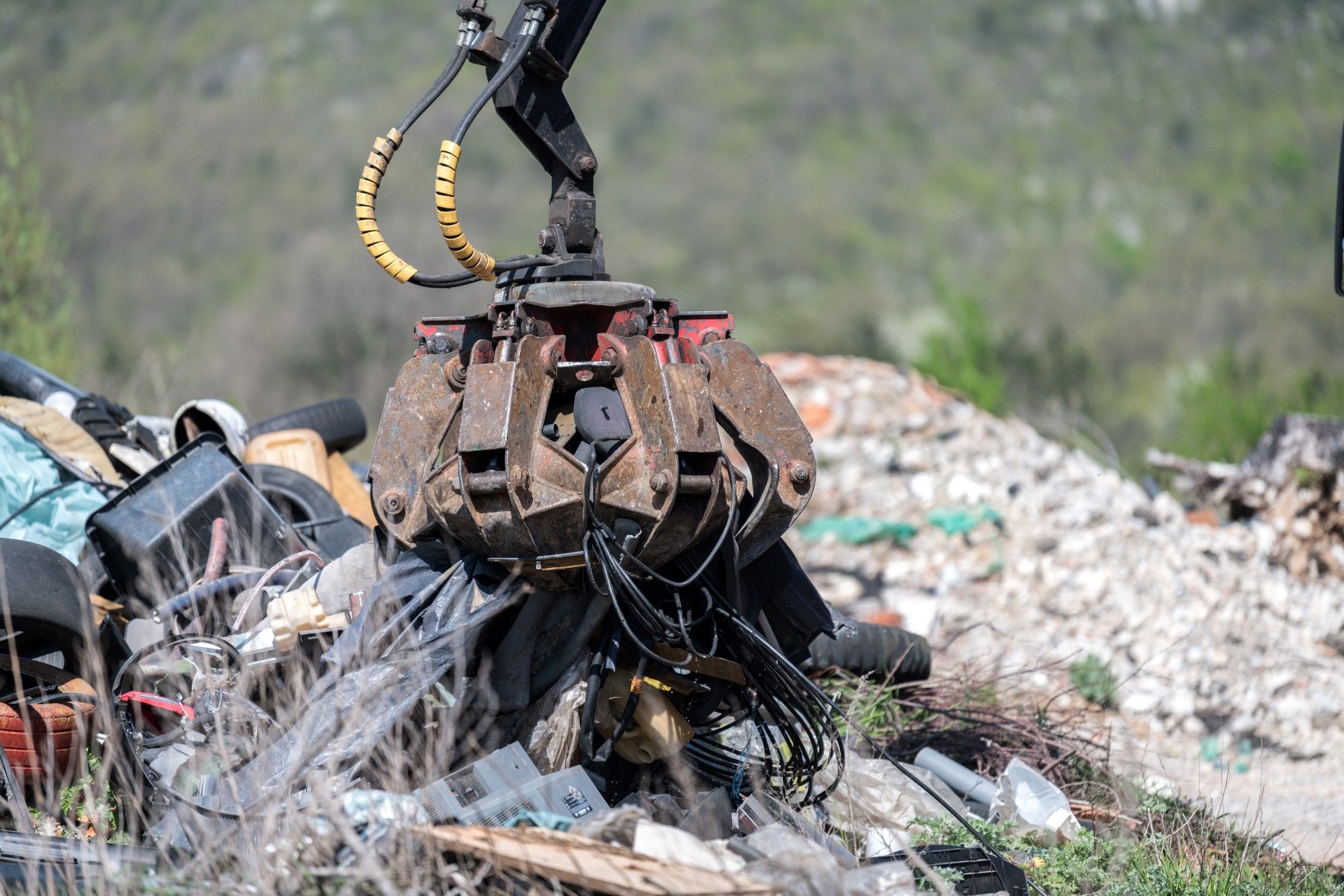 20.04.2018. - Čišćenje divljeg deponija Dubina - Općina Jelenje