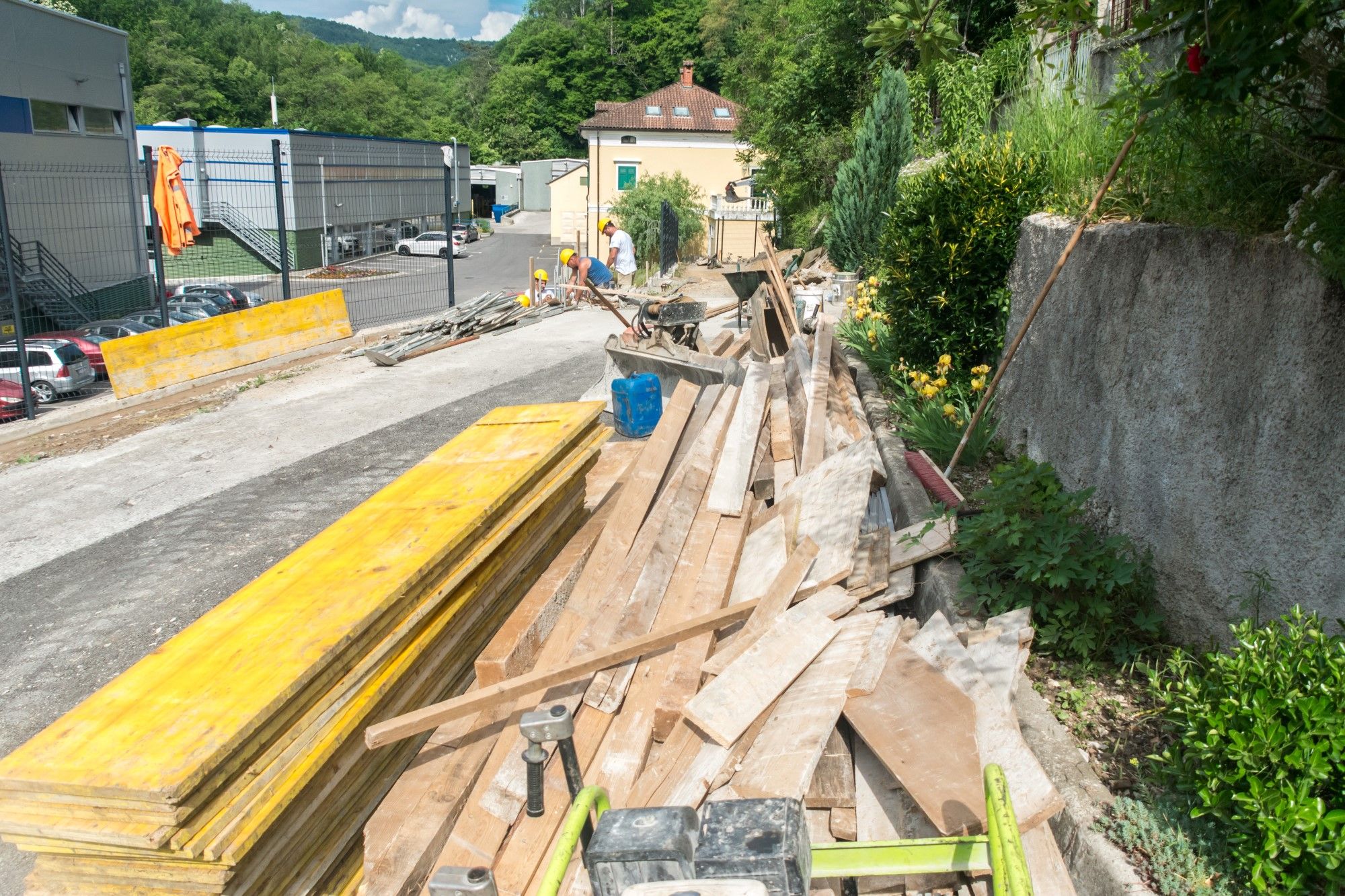 Radovi u tijeku: Proširenje ceste u Lukežima