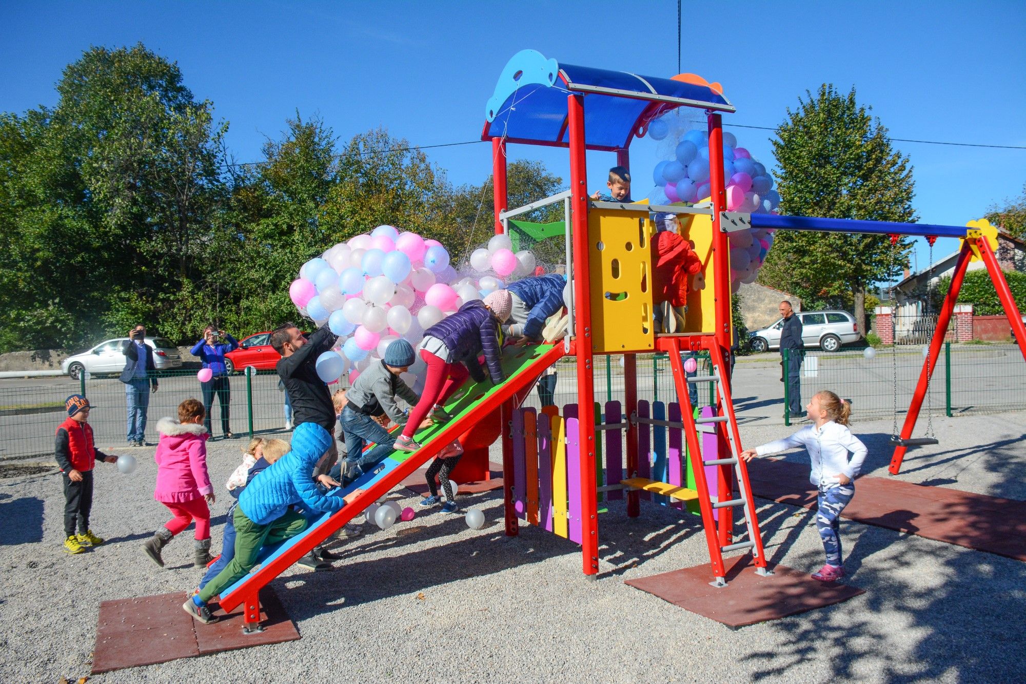 26.09.2018. - Obnovljeno dječje igralište u Velim Dražicama