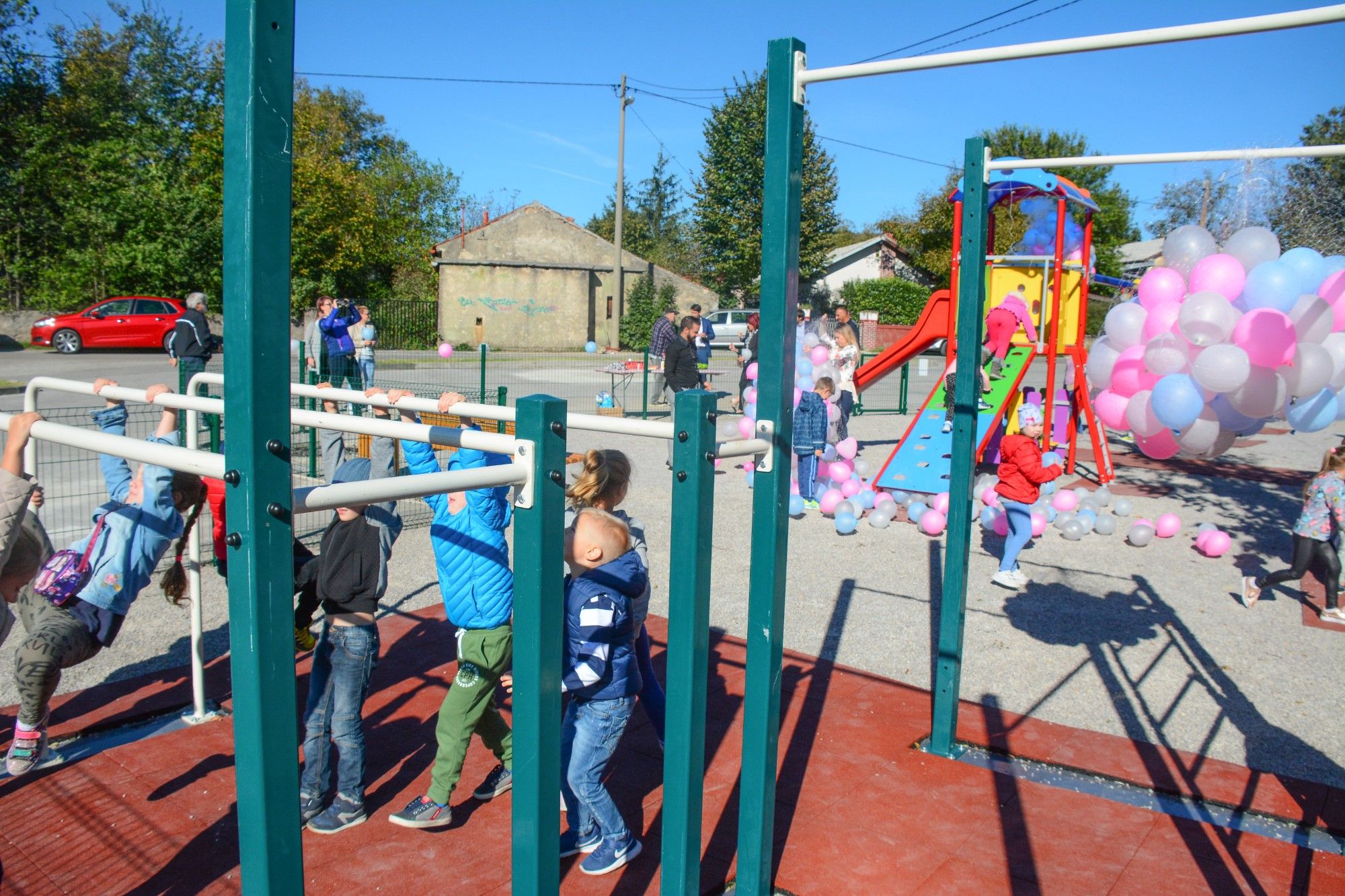 26.09.2018. - Obnovljeno dječje igralište u Velim Dražicama