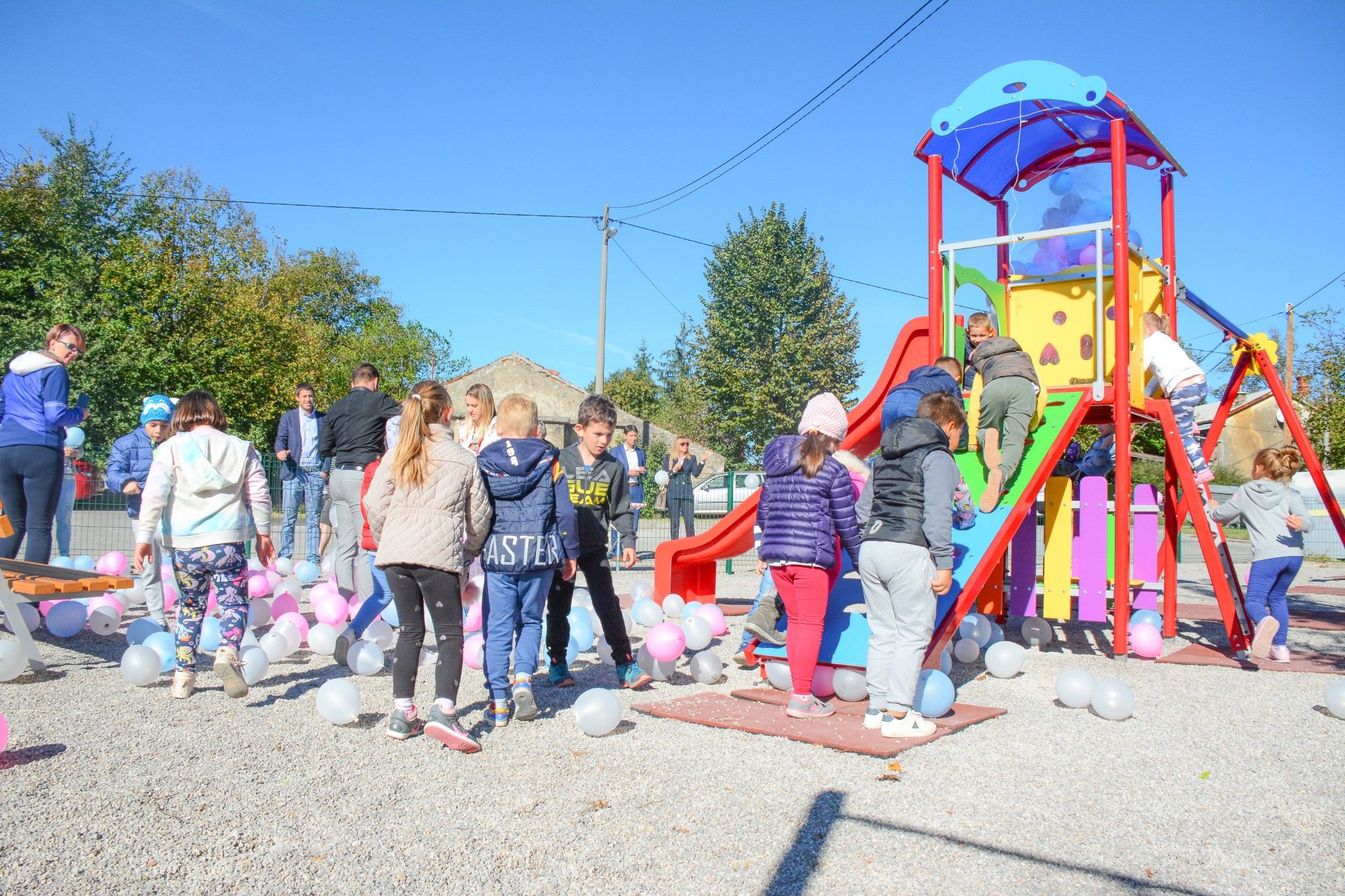 26.09.2018. - Obnovljeno dječje igralište u Velim Dražicama