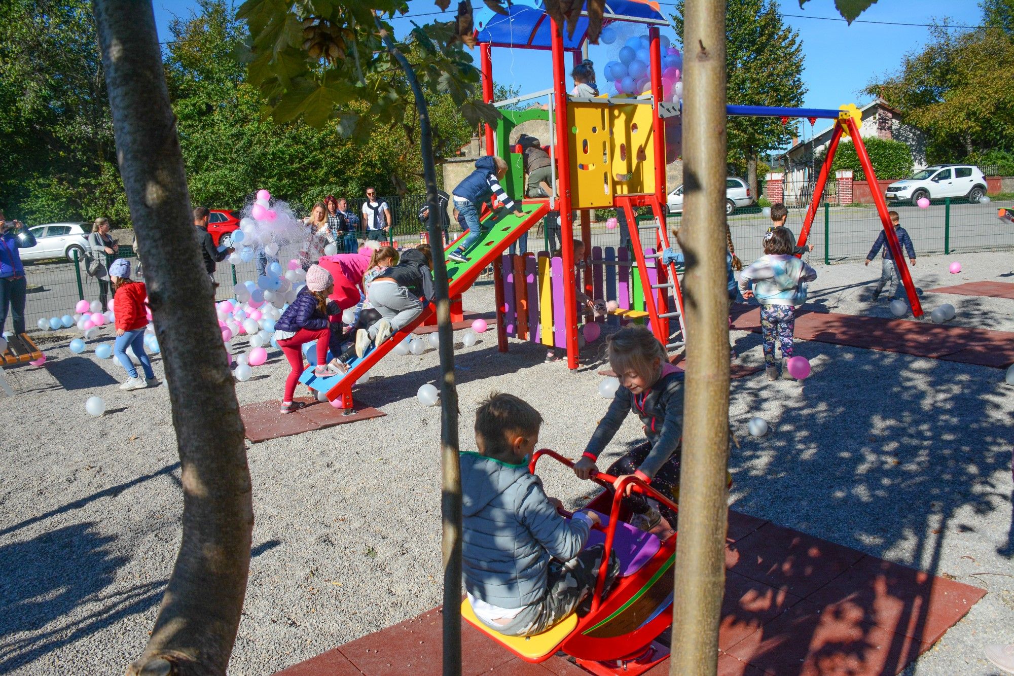26.09.2018. - Obnovljeno dječje igralište u Velim Dražicama