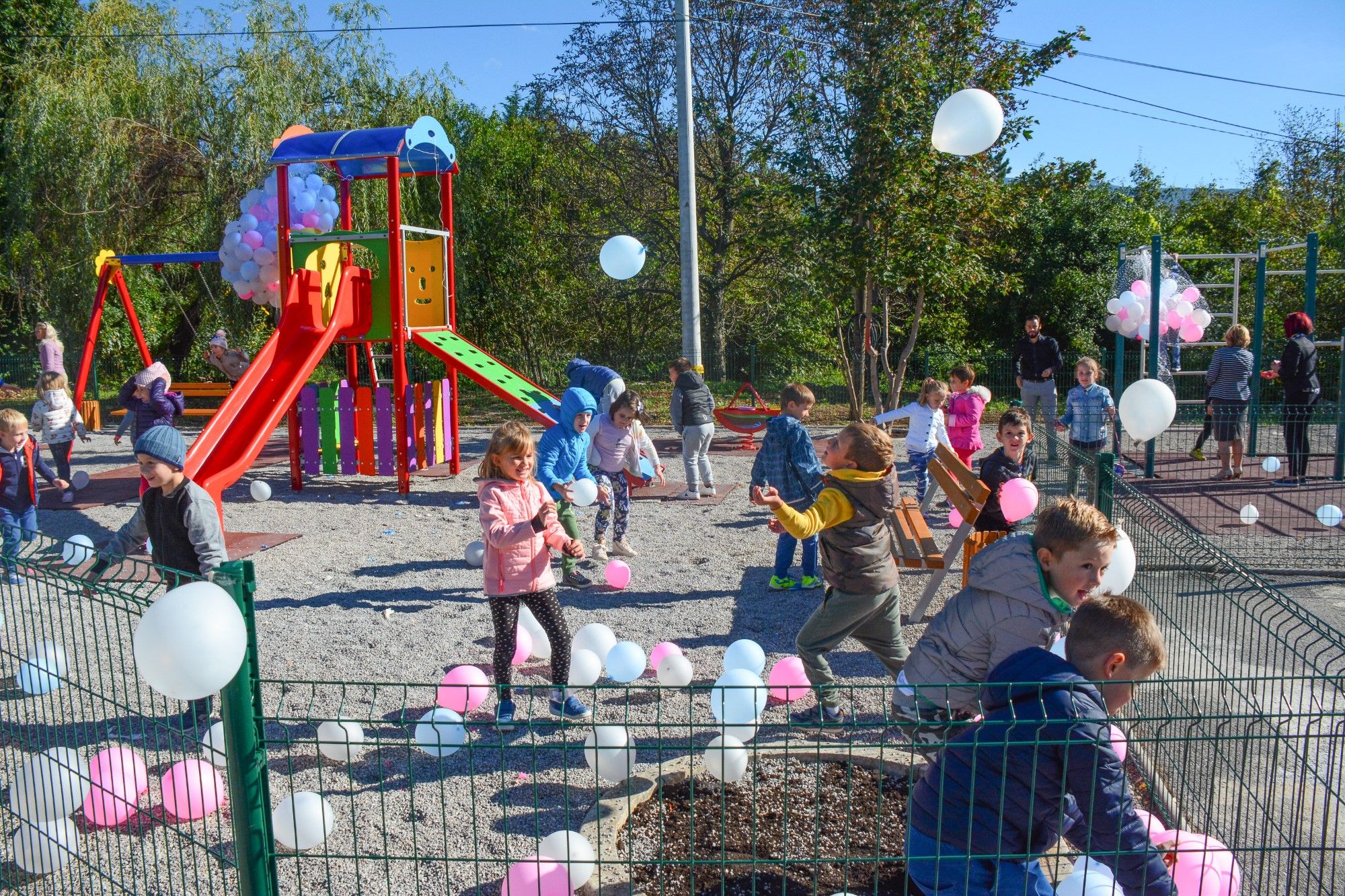 26.09.2018. - Obnovljeno dječje igralište u Velim Dražicama